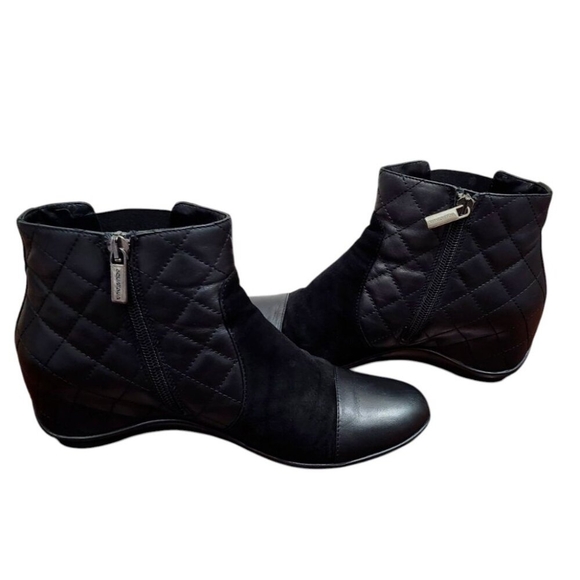 Aquatalia Womens Quilted Boot Size 7 Waterproof Black Leather Wedge Bootie - Picture 7 of 12
